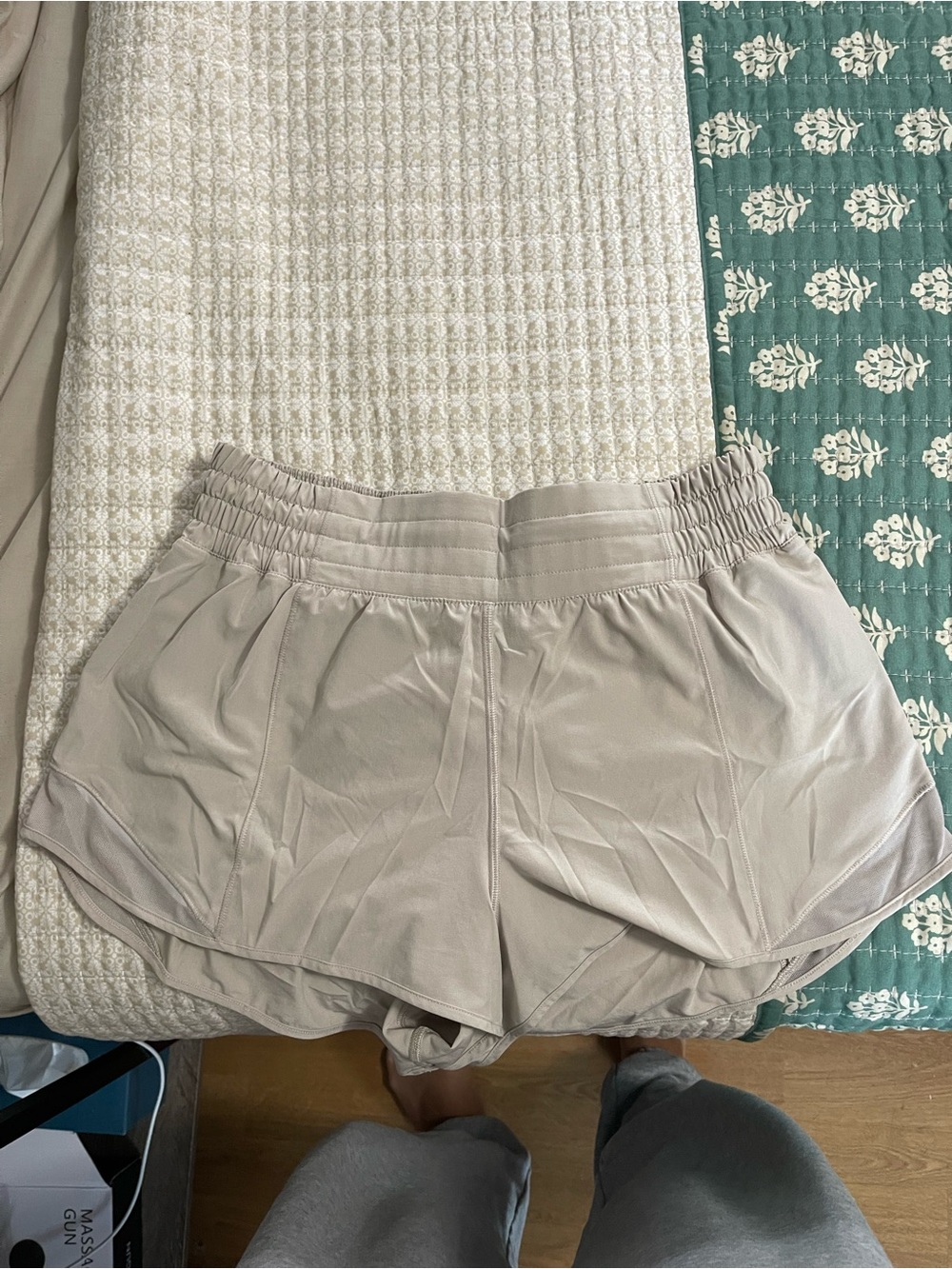 lululemon athletica hotty hot high-rise inseam 2.5” size 8